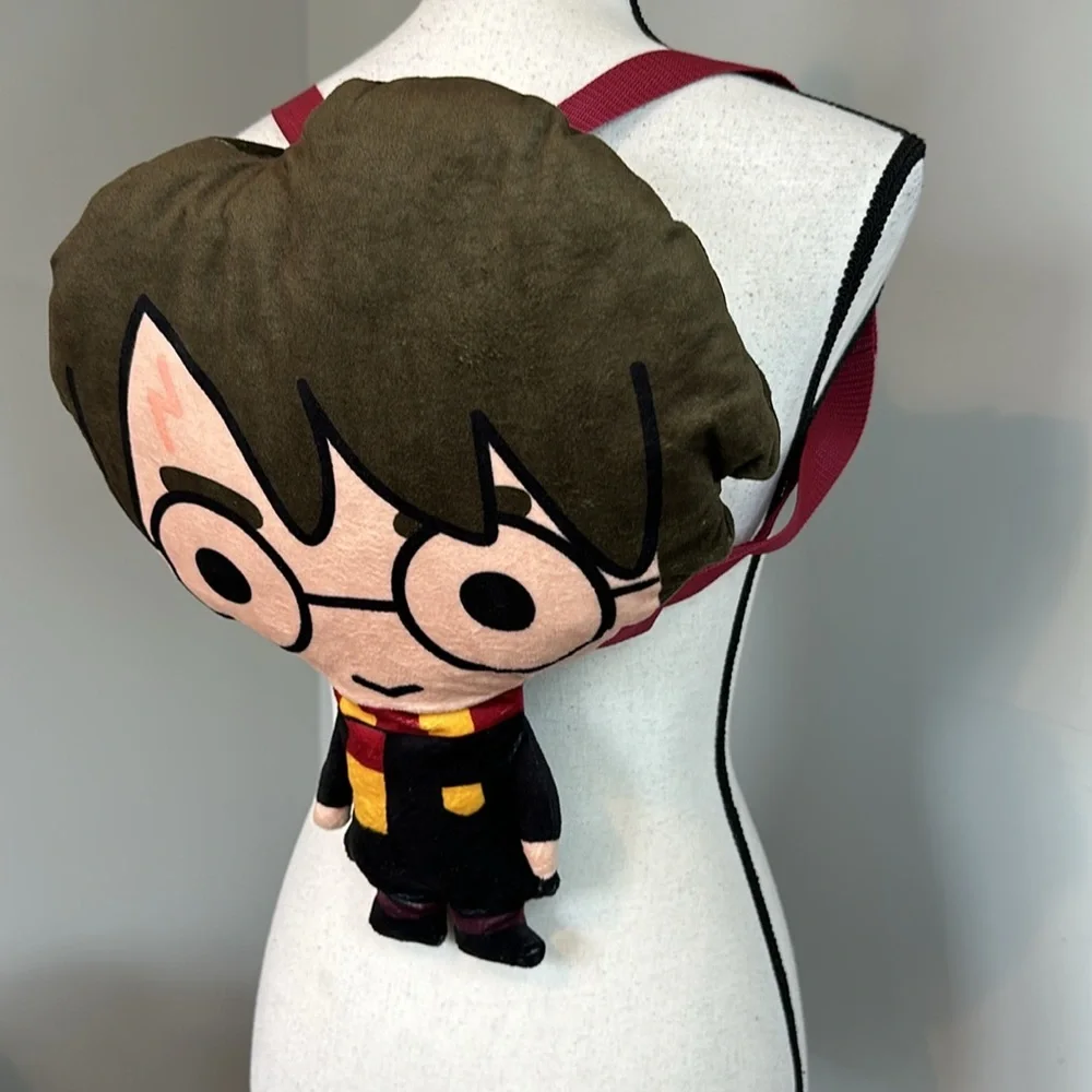 Harry Potter Hogwarts Warner Bros Universal Park Plush Backpack Adjustable Strap